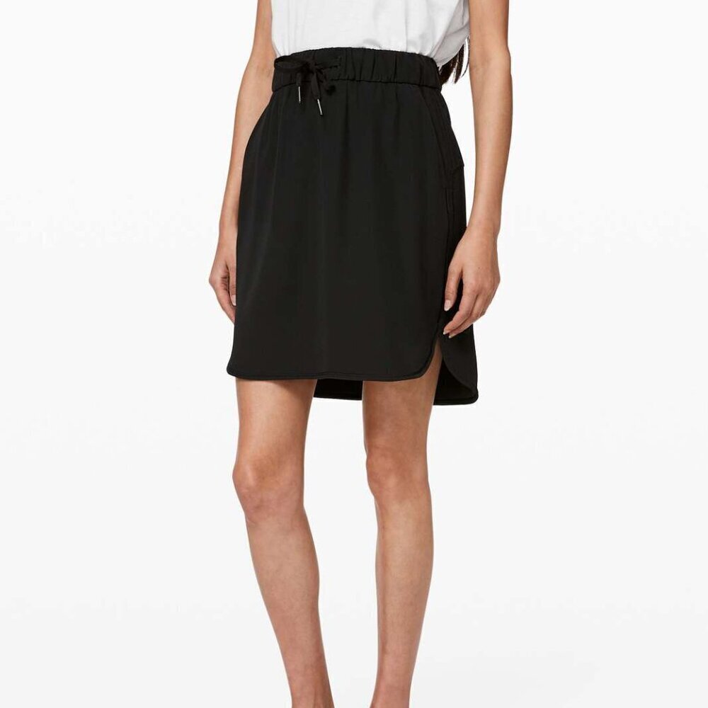 Lululemon On The Fly Skirt *Woven Black Travel Athleisure Skirt- Size 2